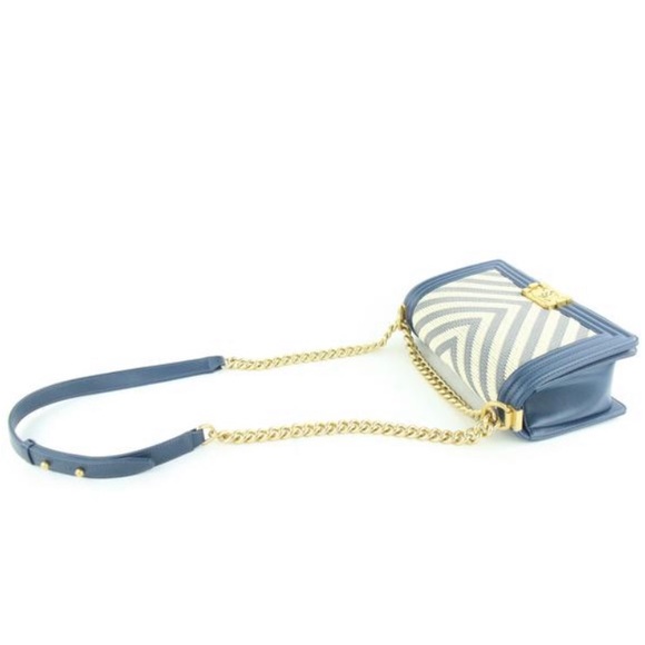 Chanel Boy Limited Edition Chevron Leather Bag - Picture 4 of 6
